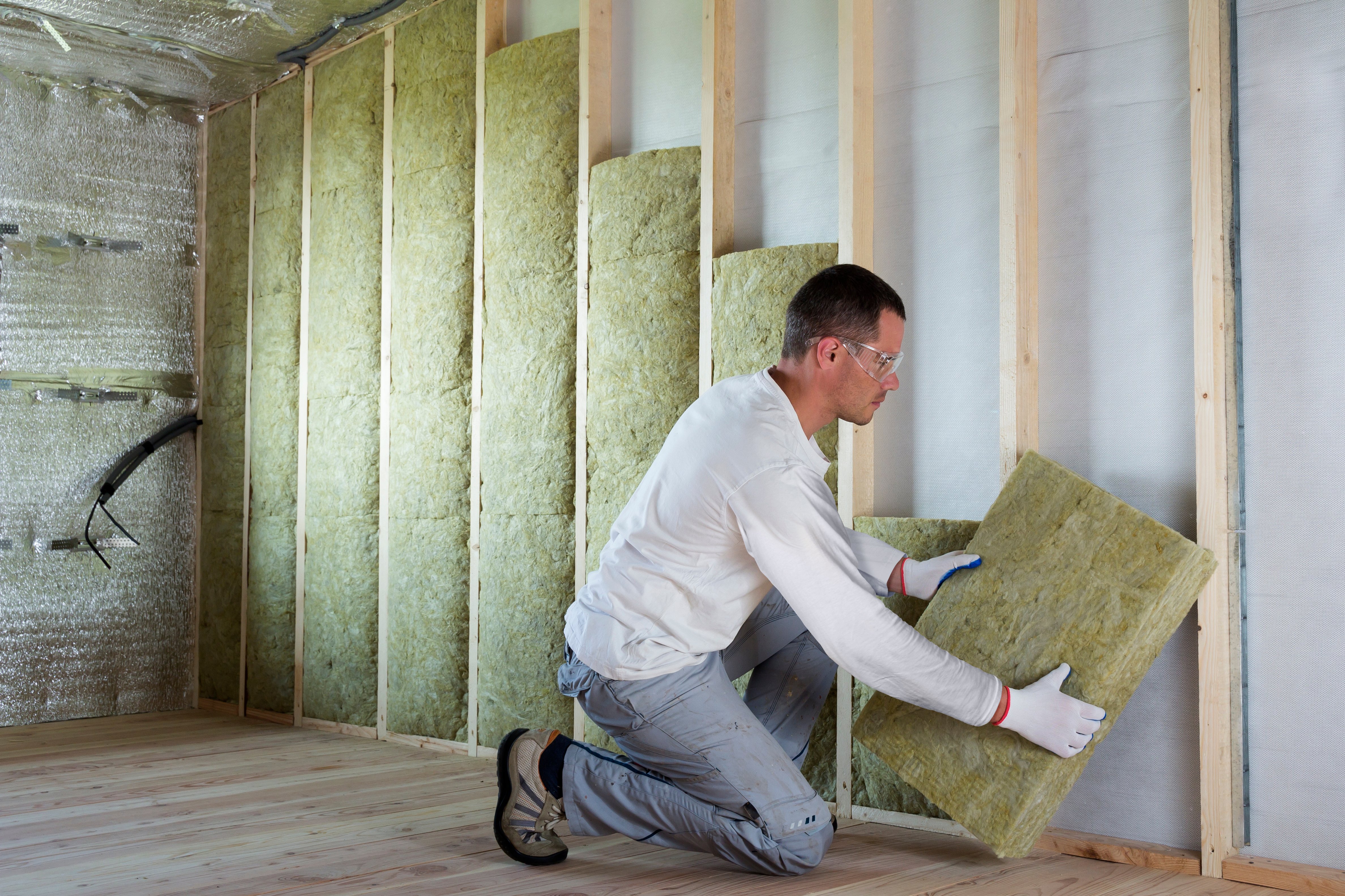 ROCKWOOL Safe n Silent Pro Timber Stud installation